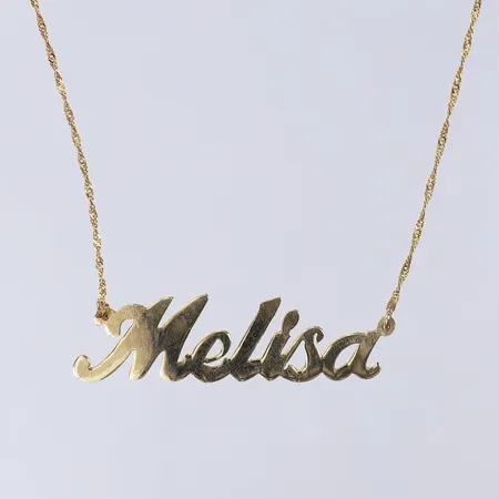 Collier med namn, ca 54,5cm, bredd 1-12mm. 14K  Vikt: 2,5 g