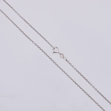 Kedja längd ca 49cm, bredd ca 2mm, 925/1000 silver Vikt: 3,8 g