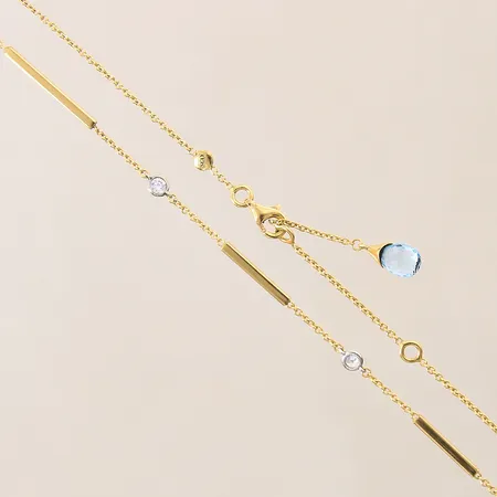 Collier med stavar samt stenar, längd 42-45cm, bredd 1,4-4,0mm, 18K Vikt: 6,8 g