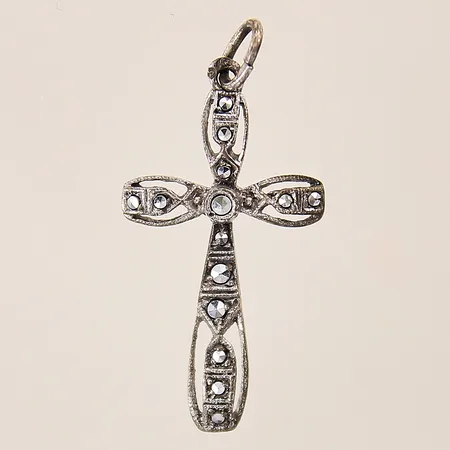 Hänge kors med markasiter, 32x10mm, silver 830/1000 Vikt: 1,3 g