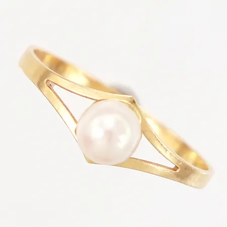 Ring med pärla Ø6mm, stl 19, bredd: 1-3mm, 18K Vikt: 1,6 g