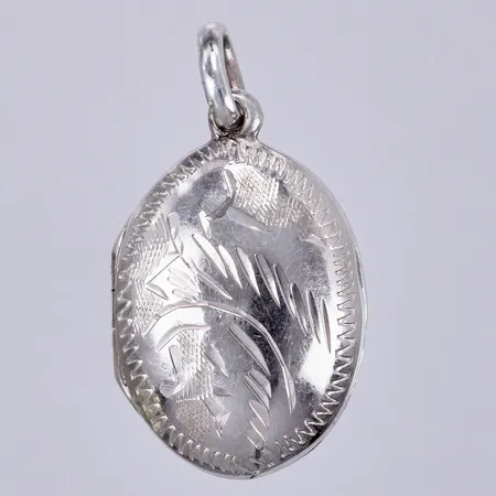 Medaljong längd ca 25mm, bredd ca 14mm, 925/1000 silver Vikt: 3,1 g