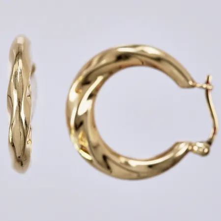 Ett par örhängen, creoler, längd: ca 2cm, bredd: ca 2-3mm, 18K Vikt: 2,3 g