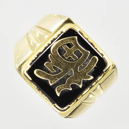 Klackring med svart sten, stl 19, bredd 6-16 mm, 70% guld, 17-18K. Vikt: 11,6 g