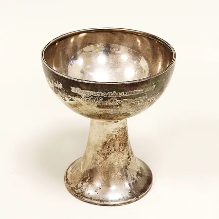 Pokal 11,5cm, Ø98mm, gravyr, defekter, silver 830/1000. Vikt: 99,7 g