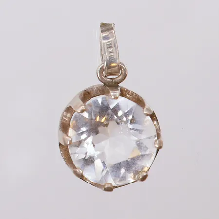 Hänge med vit sten, ca 25x15mm inkl ögla. 925/1000 silver Vikt: 3,9 g