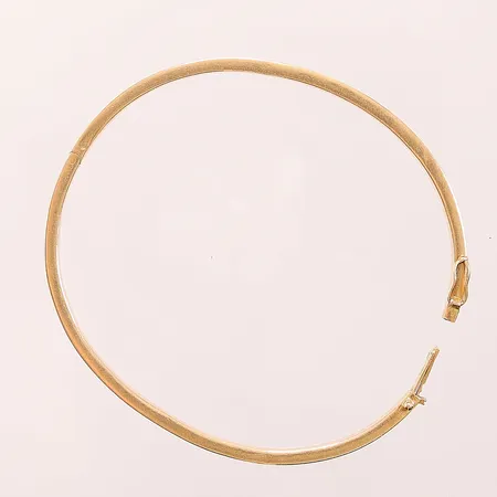 Armring, 65x52mm, buckla, 18K 9,5g.