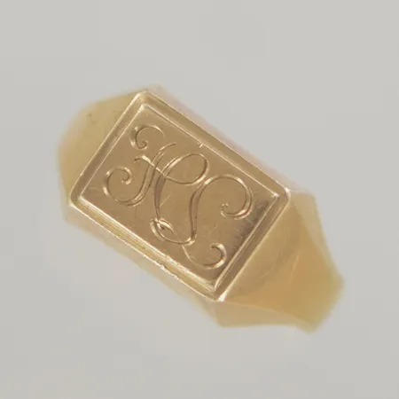 Ring initialer, Ø 21mm, bredd 10 mm, 18K Vikt: 6 g