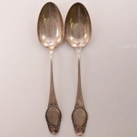 2 Äldre matskedar 21,5cm gravyr.830/1000 Silver 106,8g  