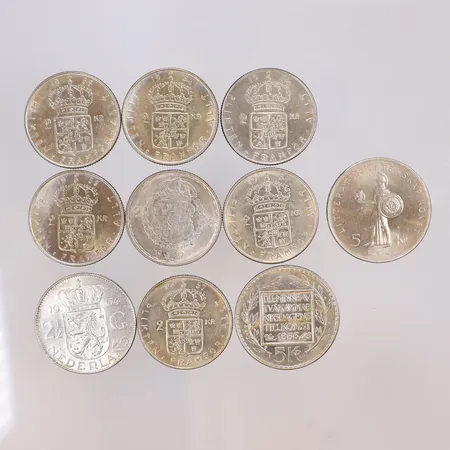 Diverse mynt Holland och Sverige, 6st 2 Kronor, 2 st 5 Kronor samt 1st 2½ Gulden, silver 400-720/1000  Vikt: 149,7 g