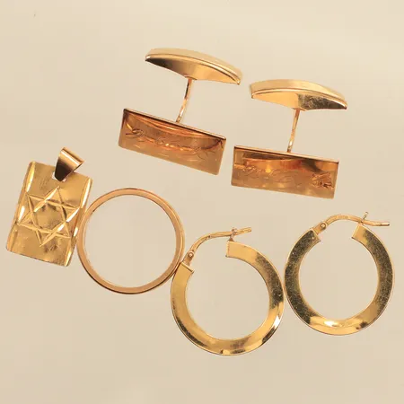 Diverse guld, defekt, gravyr, 18K Vikt: 15,7 g