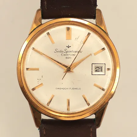 Armbandsdur, Seiko Sportsmatic calendar 820, Ø36mm, automat, stål, datum, repigt plexiglas, repig boett, slitet läderarmband, inga övriga tillbehör