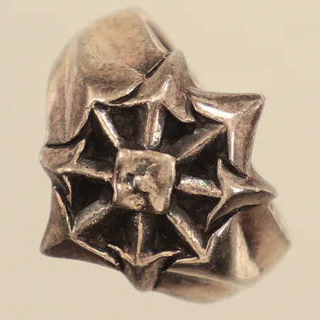 Ring, stl 21¾, bredd 5,7-22,3mm, silver 925/1000 Vikt: 13,2 g