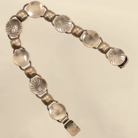Armband, längd 18,5cm, bredd ca 8-13mm, Alton Guldvaru Ab, troligen år 1976, silver  Vikt: 18,6 g