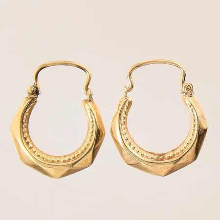 Ett par örhängen med dekor, creoler, Ø15mm, 14K Vikt: 1 g