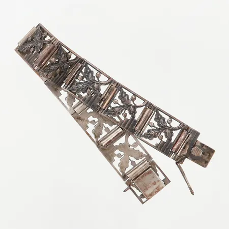 Armband med genombruten dekor, 18,5cm, bredd:  15mm, finska kontrollstämplar, silver 813/1000 Vikt: 26,8 g