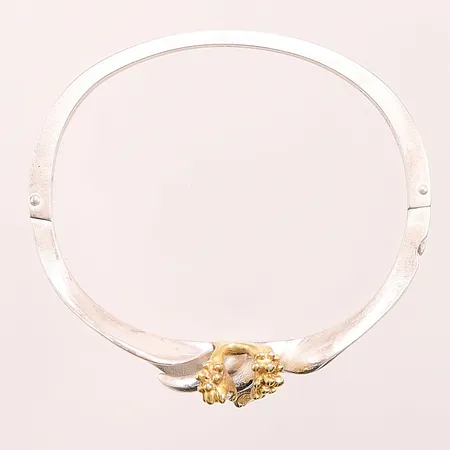 Armring, design: Bijou Jeunesse, ca 56x46m, vita stenar, 925/1000 Silver 32,5g.