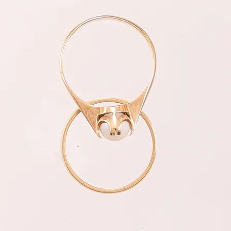 2 Ringar, defekt/gravyr, 18K 4,8g.