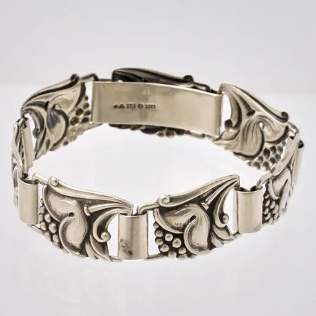 Armband i silver, 20cm, bredd 17,7mm, 830/1000, tillverkad av Asa-Silver Tage Linde, år 1954, vikt 23,36g.