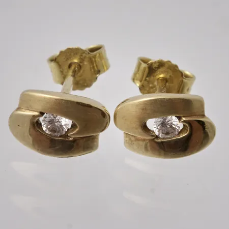 1par örhängen i 9K guld, mått, 5,9x9mm, 1st vit sten/örhänge, vikt 1,21g.