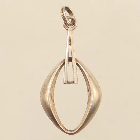Hänge, längd 32mm, bredd 1,7-15,3mm, silver 835/1000 Vikt: 2,5 g