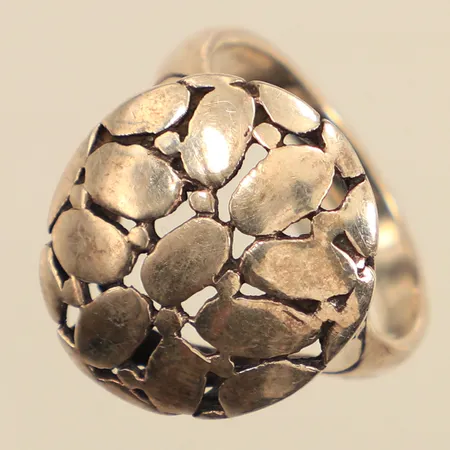 Ring, stl 18½, bredd ca 3-20mm, 925/1000 silver  Vikt: 5,5 g