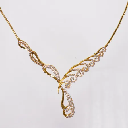 Collier, vita stenar,  halvstelt, längd ca41cm, 21K Vikt: 22,6 g