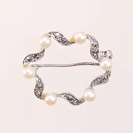 Brosch, pärlor, markasiter, 830/1000 Silver 3,8g.
