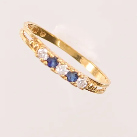 Ring, Ø17¾, bredd:2mm, färgade stenar, 18K 1,3g.