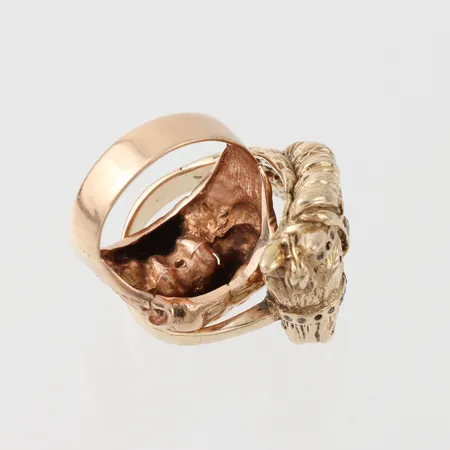 Trasigt guld, några stenar, 14k. Vikt: 30,8 g