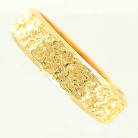 Ring, mönstrad, stl 20, bredd 5,7mm, Alton, 18K Vikt: 7,3 g
