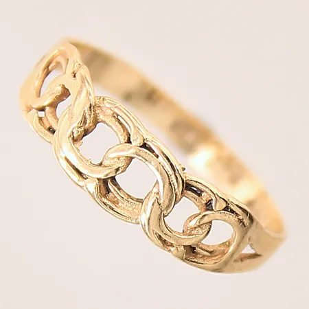 Ring Bismarck, stl 16¼, bredd 2-5mm, skev, 18K Vikt: 1,4 g