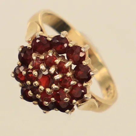 Ring, granater, stl 17, bredd 2,5-13,6mm, förgyllt silver 925/1000 Vikt: 3,6 g
