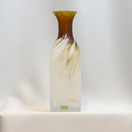 Vas Kosta Boda, design Monica Backström, höjd ca 27,5cm