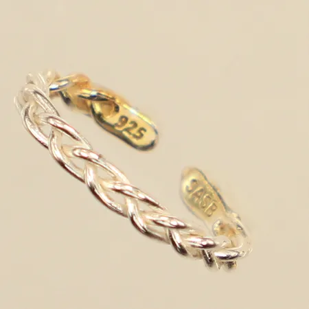 Tåring, stl ca 14, bredd ca 2,2mm, Glitter, 925/1000 silver  Vikt: 0,7 g