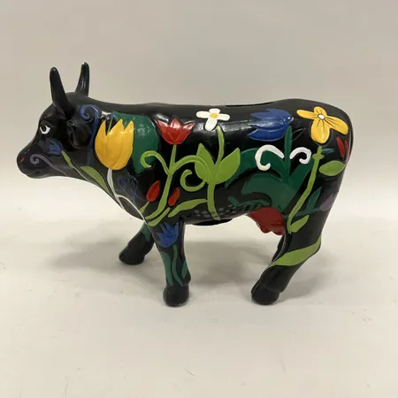 Sparbössa Cowparade, höjd 18cm, längd 26cm, visst slitage samt nagg Skickas med paket.