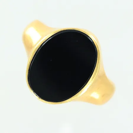 Klackring, onyx, stl 17, bredd 3,5-13,5mm, 18K Vikt: 3,9 g