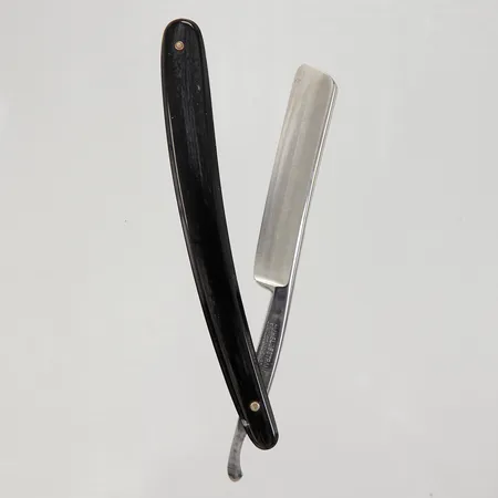 Rakkniv, C.V.Heljstrand, Eskilstuna, med original etui