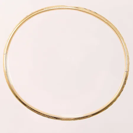 Armring, 64x59mm, öppningsbar, bucklig, 18K 8,4g.