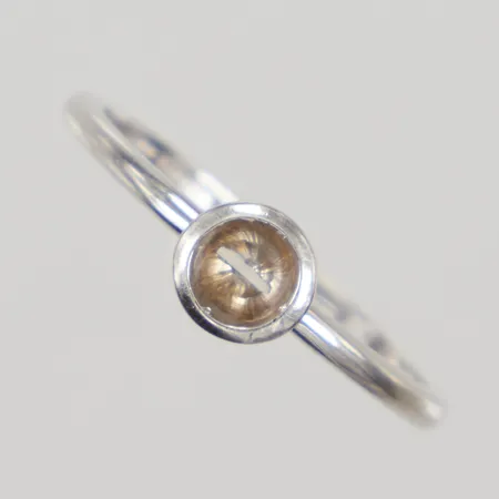 Ring, stl 17,  bredd 1,5 - 5,5mm, sten lös, finns med, vitguld, GHA 18K Vikt: 1,5 g