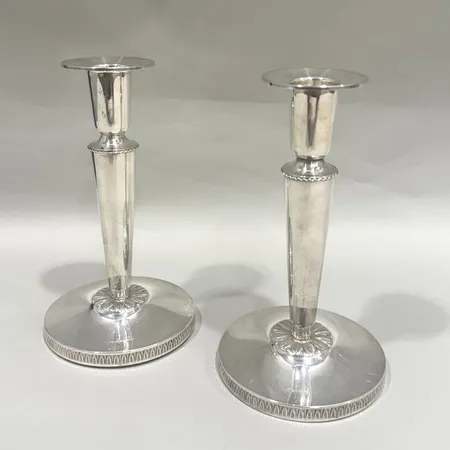 Ett par ljusstakar med dekor, höjd: 16cm, CESON, repiga, fyllda, silver 830/1000 Vikt: 397,1 g