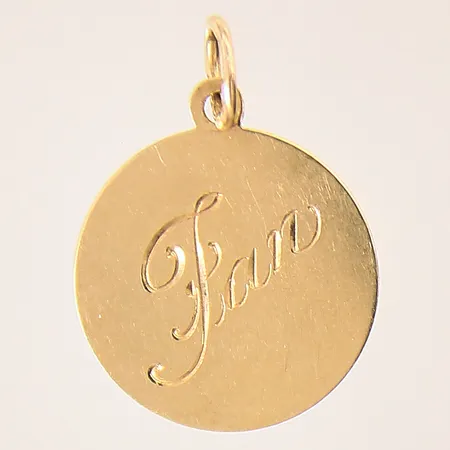 Hänge, 19x13mm, gravyr, 18K  Vikt: 0,9 g