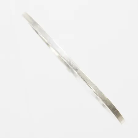 Armring, Ø ca 72 x 64mm, bredd 3,5mm, Livi, bruksskick, 925/1000 silver Vikt: 19,8 g
