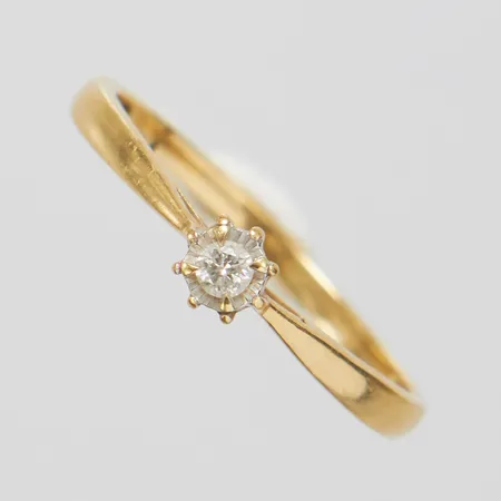 Ring med diamant 1 x ca.0,04ct, Ø18, bredd: 1,6-4,2mm, GHA, 18K Vikt: 1,4 g