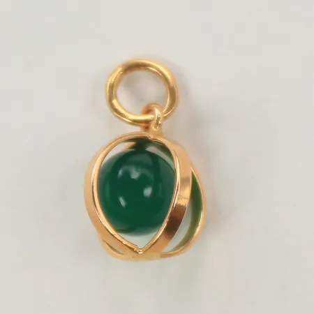 Berlock med grön kula, Ø 8 mm, 18K  Vikt: 0,7 g