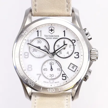 Armbandsur Victorinox Chrono Classic, Ø41mm, quartz, kronograf, datum, stål, pärlemorurtavla, ref 241418, serienummer 160316991, smärre repor/slitage på boett, missfärgat läderarmband, box samt ej ifyllt cert, går ej troligen batteribyte Vikt: 0 g