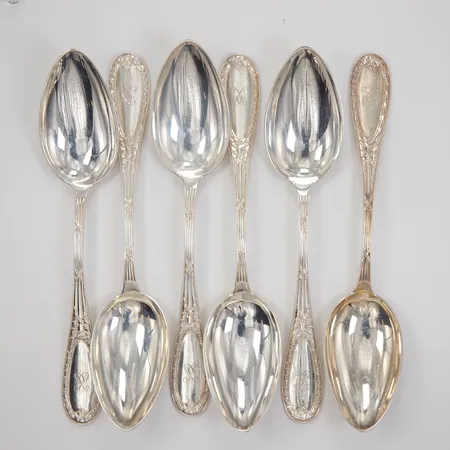 6 Skedar, modell Louis XVI, ca 219mm, monogramgravyr, CGH, Silver 830/1000 Vikt: 438,5 g