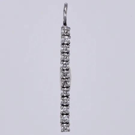 Hänge med diamanter ca 12xca 0,01ct, längd: ca 2cm, bredd: ca 2mm, vitguld, 18K  Vikt: 0,4 g