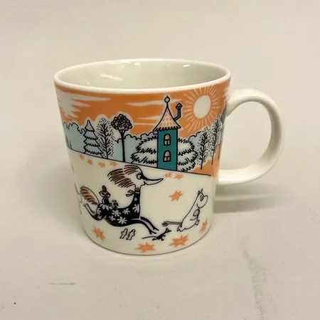 Muminmugg, Moominvalley Park Japan, år 2019, Ø8cm, höjd 8cm, Arabia, porslin, etikettmärkt, nyskick Skickas med paket.