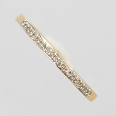 Ring, diamanter 21 x ca 0,005ct, stl 16½, bredd 1,5mm, GHA, 18K Vikt: 1,7 g